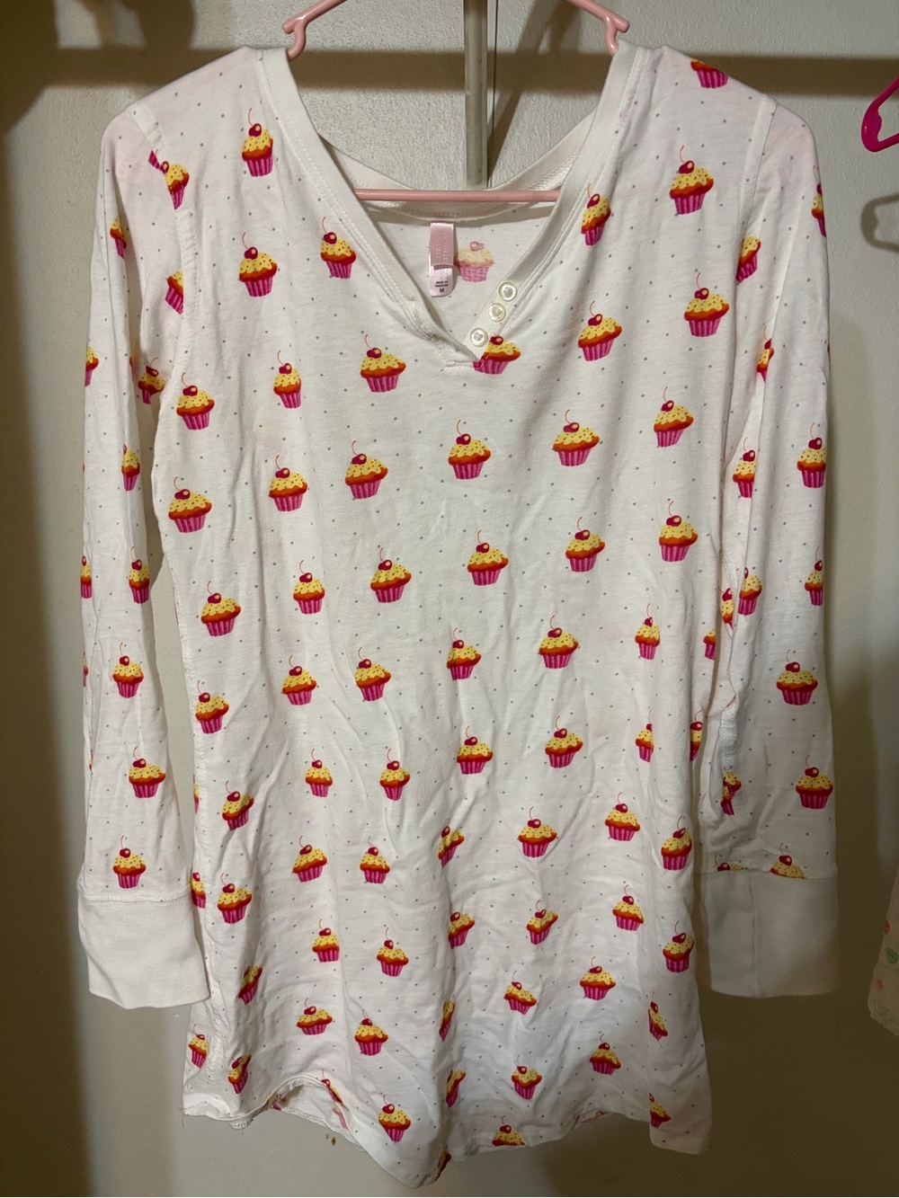 RARE* Victoria's Secret Cupcake Long Sleeve 🧁
